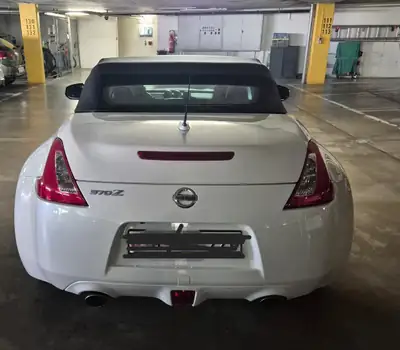 Nissan 370 Z Roadster — Cabriolet sportif légendaire, 89'000 km seulement — fianco