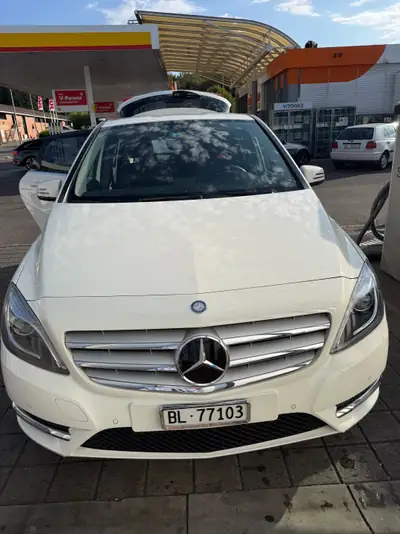 Mercedes-Benz B 180 — Monospace polyvalent, consommation maîtrisée et sans sinistre — arrière