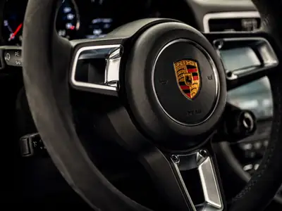 Porsche 911 Carrera T 2018 — Coupé sportif pur jeu, boîte manuelle, 8300 km seulement — Armaturenbrett