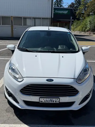 Ford Fiesta Titanium 2014 — Citadine pétillante, moteur économe et entretien maîtrisé — vue extérieure