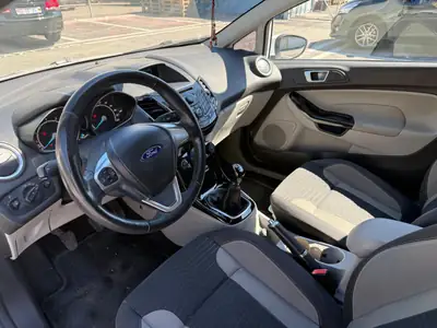 Ford Fiesta Titanium 2014 — Citadine pétillante, moteur économe et entretien maîtrisé — tableau de bord