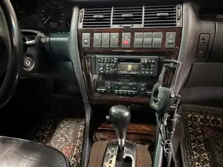 Audi A8 Quattro 1996 — Berline de prestige, transmission intégrale, 210'000 km — intérieur