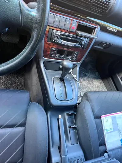 Audi A4 Allroad Quattro 1996 — SUV coupé mythique, 193 ch, traction intégrale — tableau de bord