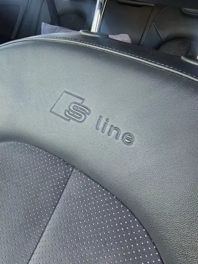 Audi A6 Avant 3.0 V6 TDI 245 quattro — Berline break premium, transmission intégrale — Miniature 11