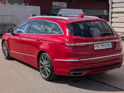 Ford Mondeo 2.0 HEV 187 Vignale — Break hybride économe, entretien complet — côté