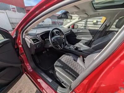Ford Mondeo 2.0 HEV 187 Vignale — Break hybride économe, entretien complet — détail