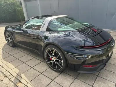 Porsche 911 Targa 4S — Cabriolet élégant, 480 ch et seulement 2200 km — côté