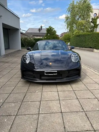 Porsche 911 Targa 4S — Cabriolet élégant, 480 ch et seulement 2200 km — tableau de bord