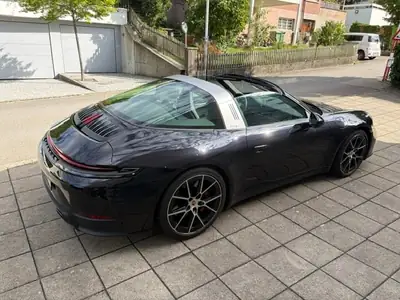 Porsche 911 Targa 4S — Cabriolet élégant, 480 ch et seulement 2200 km — Miniature 13