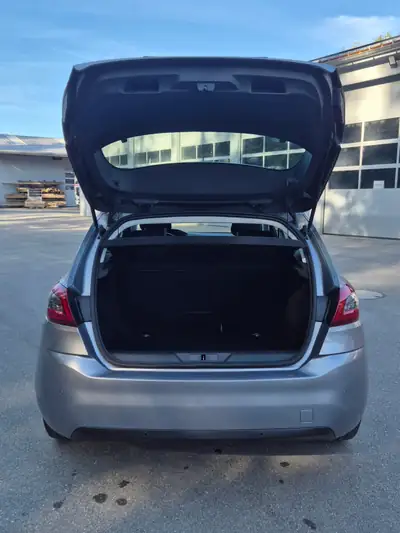 Peugeot 308 1.2 PureTech 130 — Berline dynamique, 36'000 km seulement — Miniatura 9