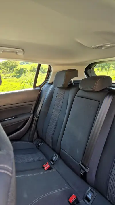 Peugeot 308 1.2 PureTech 130 — Berline dynamique, 36'000 km seulement — Miniatura 17