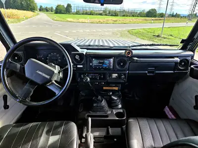 Toyota Land Cruiser BJ75 Troop Carrier — Légende Offroad des années 90, fiabilité inébranlable — tableau de bord