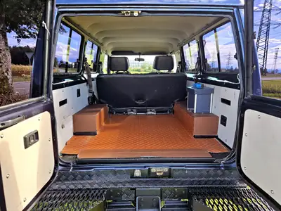 Toyota Land Cruiser BJ75 Troop Carrier — Légende Offroad des années 90, fiabilité inébranlable — Miniature 10