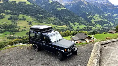 Toyota Land Cruiser BJ75 Troop Carrier — Légende Offroad des années 90, fiabilité inébranlable — Miniature 13