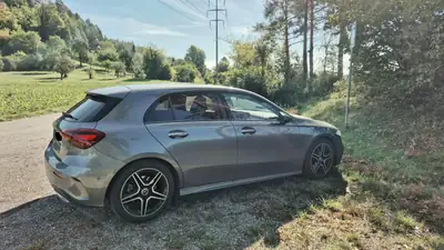 Mercedes-Benz Classe A 200 AMG Line — Berline compacte sportive, 29 500 km seulement — détail