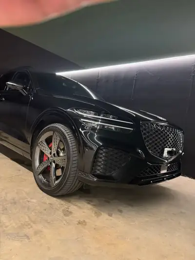 Genesis GV70 2.5T Sport — SUV premium 304 ch, très faible kilométrage — Seitenansicht