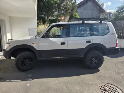 Toyota Land Cruiser 3.0 TD LX — Le SUV 4x4 indestructible, 309'000 km d'histoire — tableau de bord