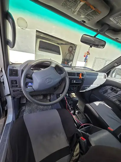 Toyota Land Cruiser 3.0 TD LX — Le SUV 4x4 indestructible, 309'000 km d'histoire — détail