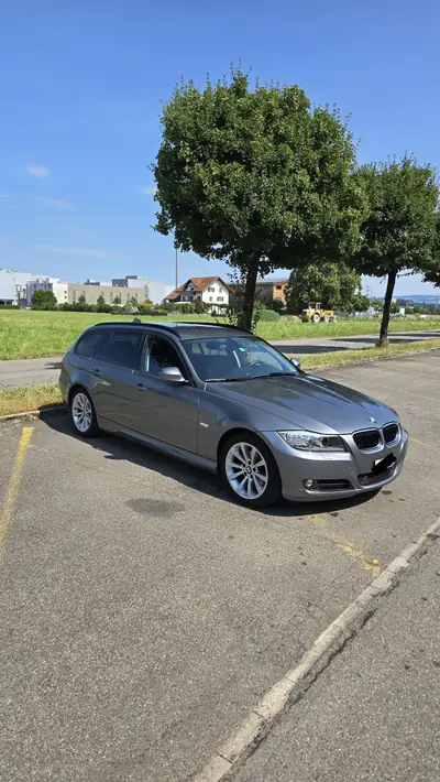 BMW 318i Dynamic Edition — Break élégant, 143 ch et faible consommation — Seitenansicht