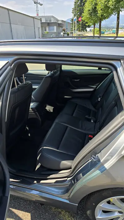 BMW 318i Dynamic Edition — Break élégant, 143 ch et faible consommation — Detail