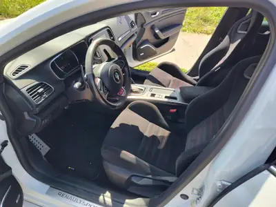 Renault Mégane 1.8 T Trophy EDC — Sportive affûtée, 75 000 km, impeccable — arrière