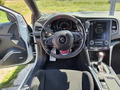 Renault Mégane 1.8 T Trophy EDC — Sportive affûtée, 75 000 km, impeccable — côté