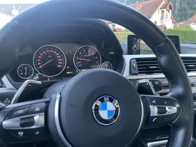 BMW 335i xDrive Touring — Break sportif M-Sport, traction intégrale — Detail