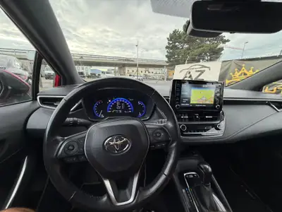 Toyota Corolla Touring Sports 1.8 HSD — Hybride fiable, faible consommation et garantie 10 ans — Miniature 10