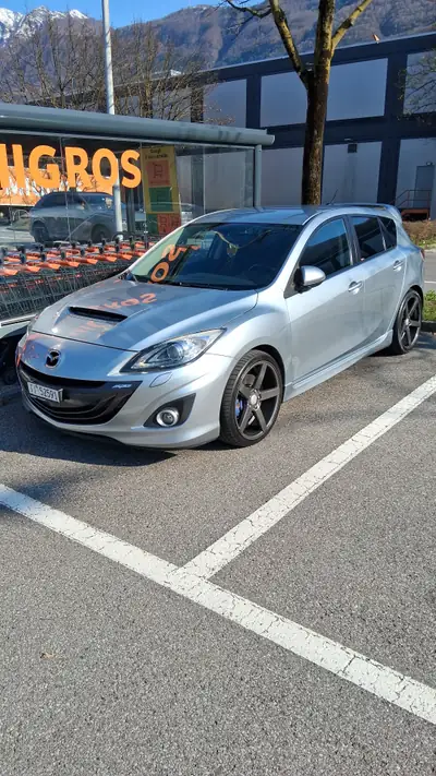 Mazda 3 2.3 DISI Turbo MPS — Sportive compacte, 260 ch et boîte manuelle — vue extérieure
