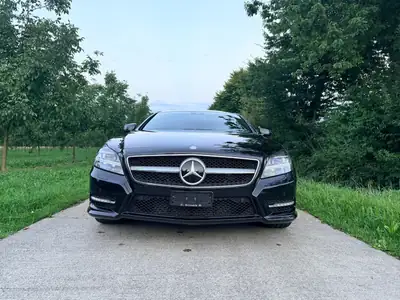 Mercedes-Benz CLS 350 CDI 4Matic — Élégance berline, polyvalence break et efficacité diesel — côté