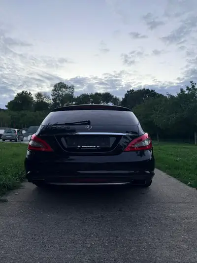 Mercedes-Benz CLS 350 CDI 4Matic — Élégance berline, polyvalence break et efficacité diesel — Miniature 7