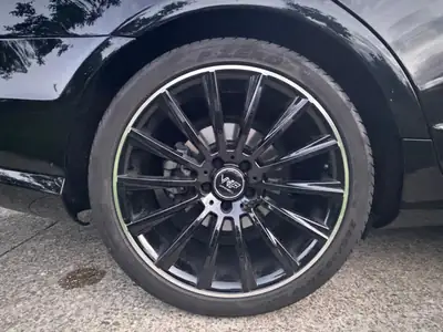 Mercedes-Benz CLS 350 CDI 4Matic — Élégance berline, polyvalence break et efficacité diesel — Miniature 12