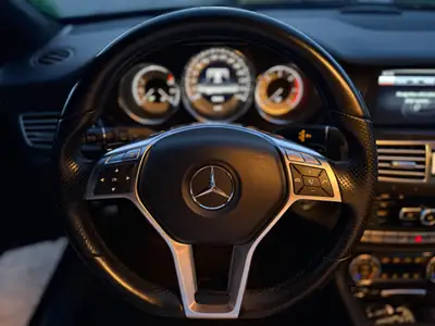 Mercedes-Benz CLS 350 CDI 4Matic — Élégance berline, polyvalence break et efficacité diesel — Miniature 19