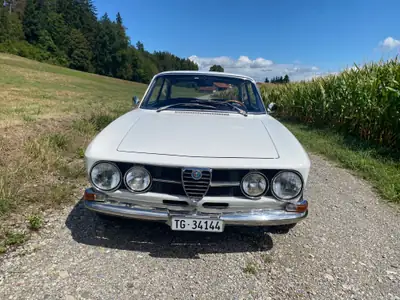 Alfa Romeo 1750 GTV (1ère Série) 1969 — Coupé sportif vintage en excellent état, 61'000 km — vista posteriore