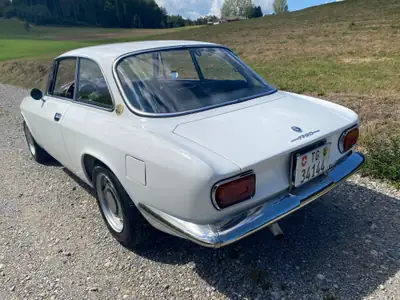 Alfa Romeo 1750 GTV (1ère Série) 1969 — Coupé sportif vintage en excellent état, 61'000 km — fianco