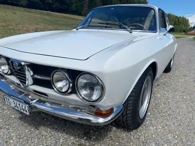 Alfa Romeo 1750 GTV (1ère Série) 1969 — Coupé sportif vintage en excellent état, 61'000 km — vista esterna