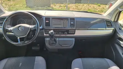 VW T6 2.0 TDI 150 Beach DSG — Monospace spacieux sans accident, 7 places — interni