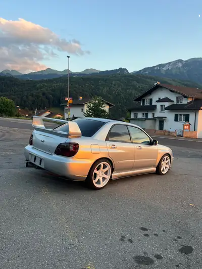 Subaru Impreza 2.0 Turbo WRX — Berline sportive AWD, 224 ch purs — Seitenansicht