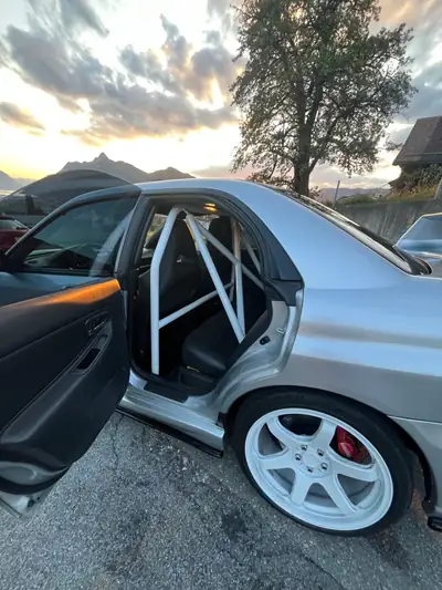 Subaru Impreza 2.0 Turbo WRX — Berline sportive AWD, 224 ch purs — Innenraum