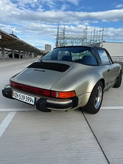 Porsche 911 Carrera SC 3.0 — Chef-d'œuvre cabriolet vintage de 1977 — arrière