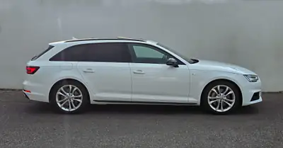 Audi A4 Avant 2.0 TFSI 252 S-line — Break sportif quattro, toit panoramique — tableau de bord