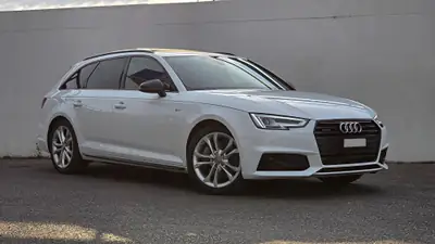 Audi A4 Avant 2.0 TFSI 252 S-line — Break sportif quattro, toit panoramique — détail