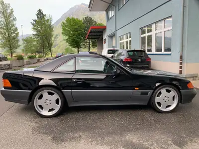 Mercedes-Benz SL 500 — Roadster légendaire 1992, 326 ch et prestige intemporel — Heckansicht