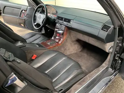 Mercedes-Benz SL 500 — Roadster légendaire 1992, 326 ch et prestige intemporel — Miniatur 7