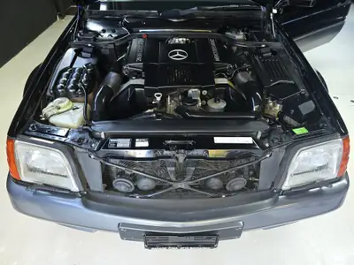 Mercedes-Benz SL 500 — Roadster légendaire 1992, 326 ch et prestige intemporel — Miniatur 9