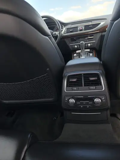 Audi A7 Sportback 3.0 TDI quattro — Berline élégante, 58'000 km, première main — Miniature 9