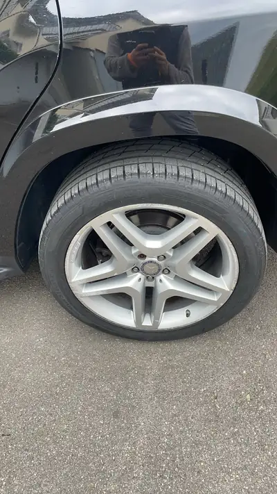Mercedes-Benz GL 350 V6 CDI BlueTec — SUV 7 places, motorisation efficace, sans sinistre — tableau de bord