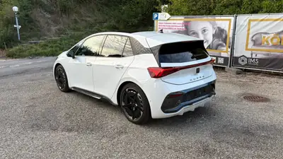 CUPRA Born Electric — Compacte électrique performante, 74 000 km, toit panoramique — interni