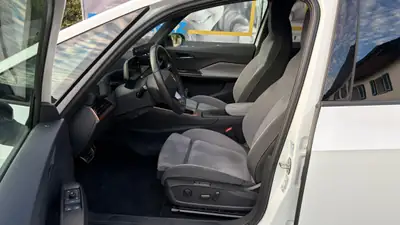 CUPRA Born Electric — Compacte électrique performante, 74 000 km, toit panoramique — Miniatura 11