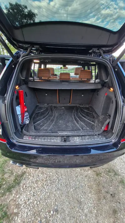 BMW X3 35i xDrive M Sport — Dynamique et robuste, 93 000 km seulement — interni